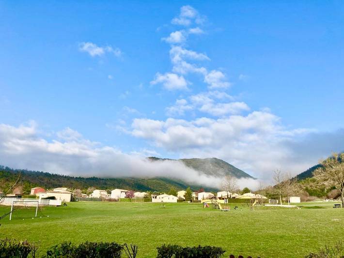 Ferienhaus für 5 Personen, mit Terrasse und Garten sowie Pool und Ausblick