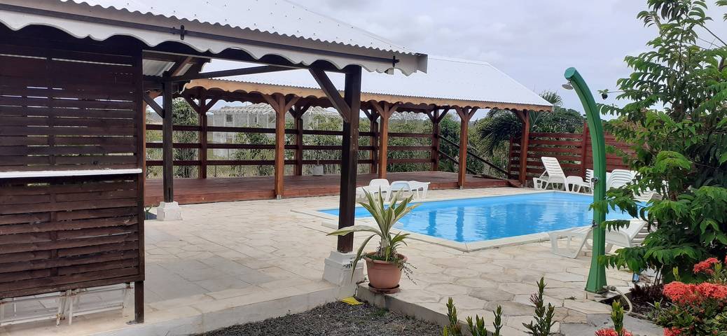 Alquiler de habitaciones individuales con baño privado in Port-Louis, Guadalupe