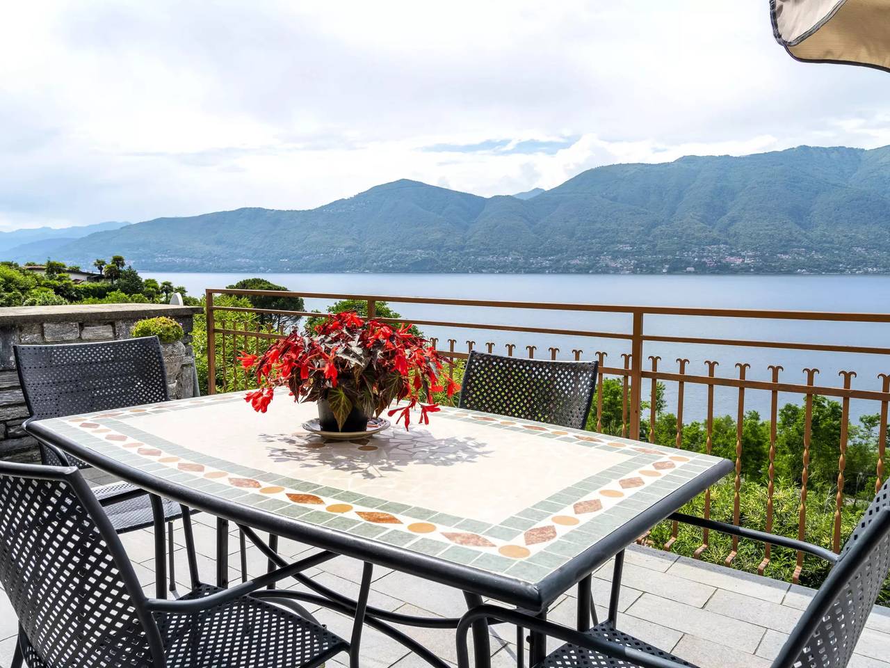 Appartamento intero, 2 Camere 4 Persone in Porto Valtravaglia, Lago Maggiore (Lombardia)