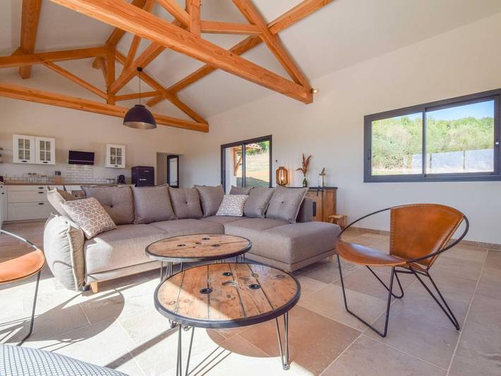 Location de vacances pour 8 personnes, avec piscine et jardin à Saint-Médard-d'Excideuil - 2