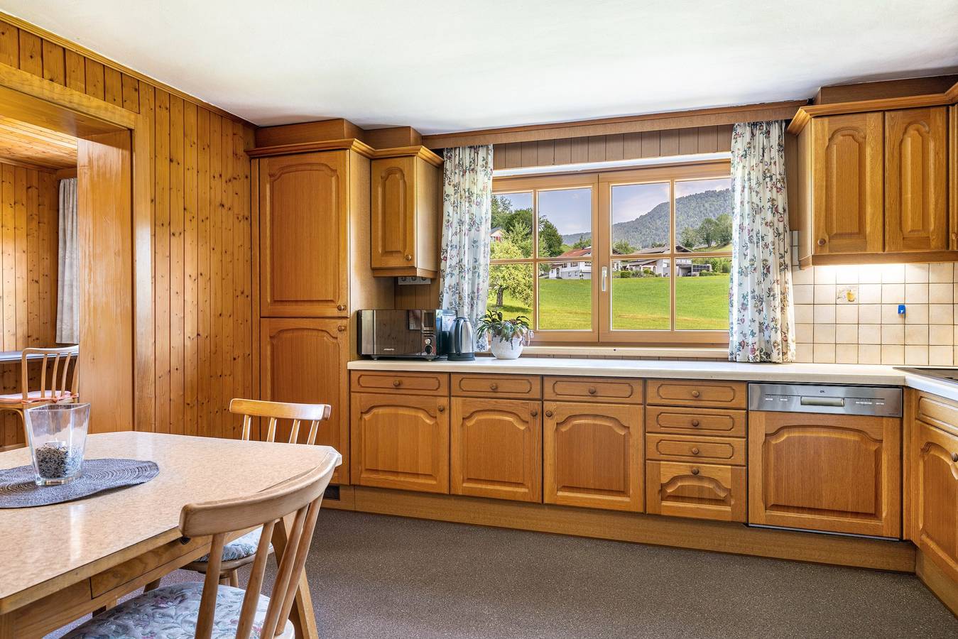 Entire apartment, Apartment 'Kojen' with Mountain View, Shared Garden, and Wi-Fi in Krumbach (Vorarlberg), Bodensee-Vorarlberg