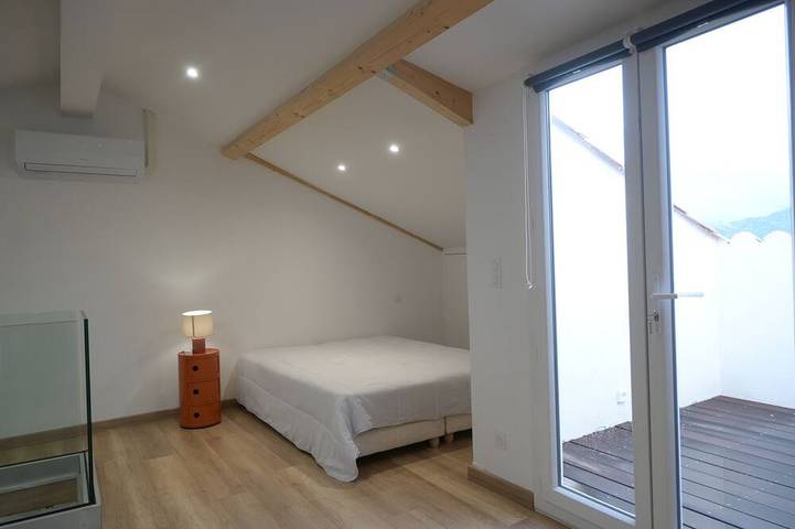 Appartement entier, Très joli studio au confort moderne avec vue exceptionnelle in Calvi, Région de Calvi