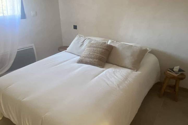 Gîte pour 4 personnes, avec terrasse, animaux acceptés à Gigondas - 2