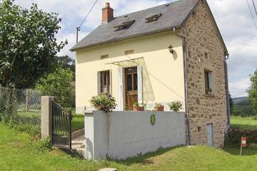 Gîte pour 3 personnes, avec jardin, animaux acceptés à Anost