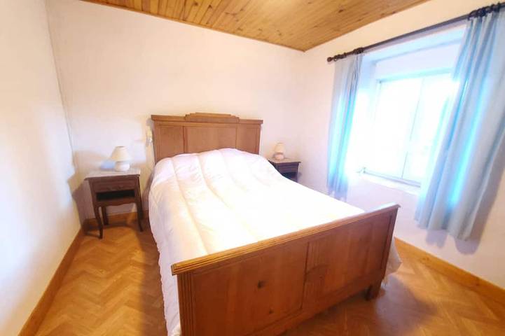 Chalet pour 6 personnes, avec jardin à Chambon-sur-Lac - 2