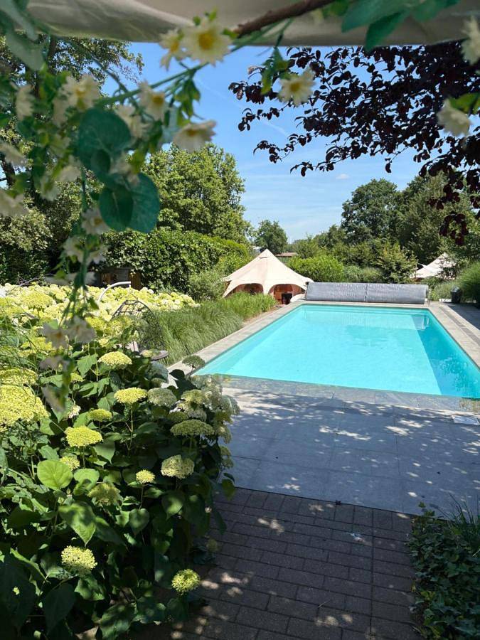 Villa pour 12 personnes, avec Balcon et Jacuzzi ainsi que Terrasse et Jardin à Beringen