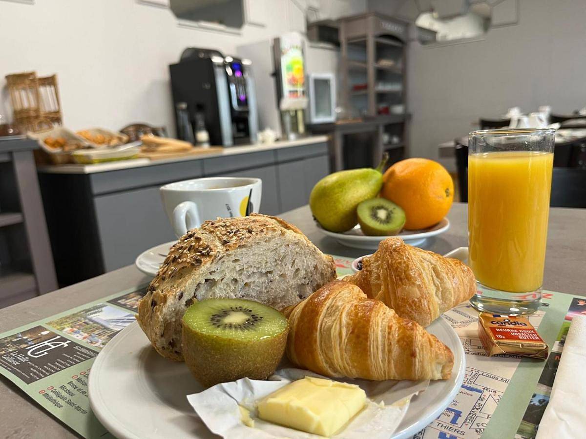 Logis Hotel Noemys Brive - Restaurant Le Teinchurier in Brive-la-Gaillarde, Région de Brive-la-Gaillarde