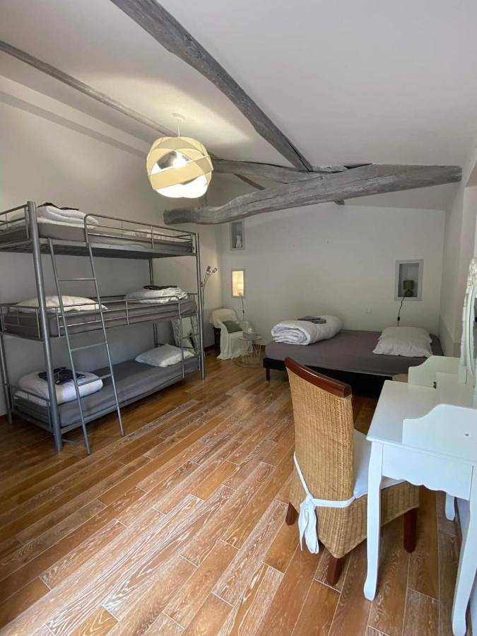 Maison de vacances pour 15 personnes, avec vue et piscine ainsi que vue sur le lac et jardin