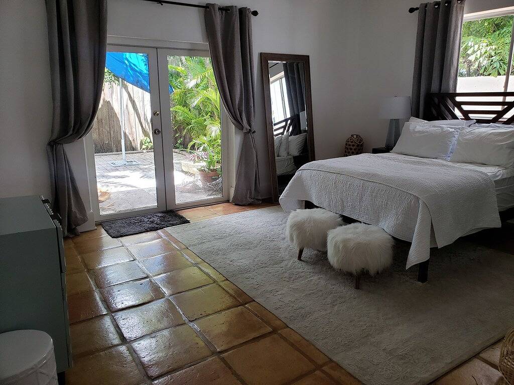 Modern Cottage • 2Br/2Ba, King Suite + Bunk/Den, Garden, 5 Min to Miami Beach! in Miami, Florida