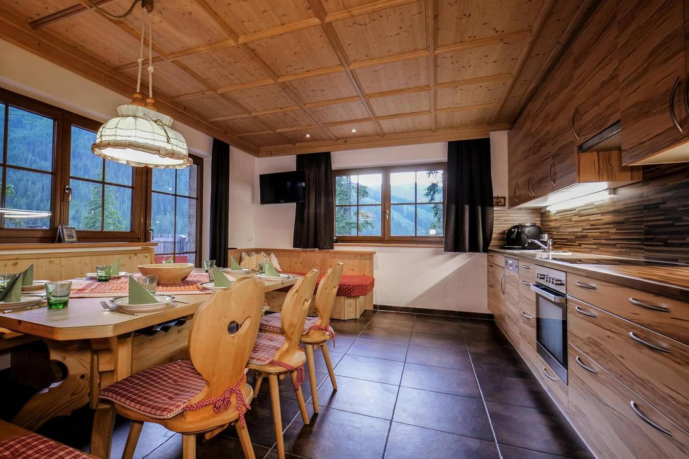 Hütte Hochfügen an der Skipiste in Hochfügen, Ski-Optimal Hochzillertal