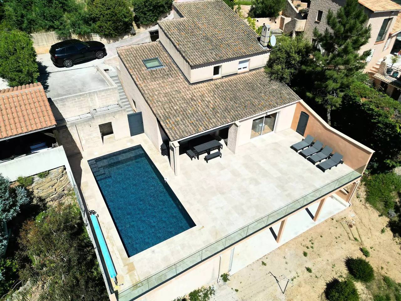 Klimatisierte Villa für 12 Personen mit beheiztem Pool und Meerblick in La Londe-Les-Maures in La Londe-les-Maures, Toulon Region