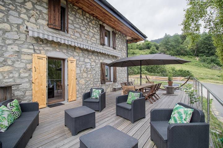 Gîte pour 8 personnes, avec terrasse à Le Châtelard - 2