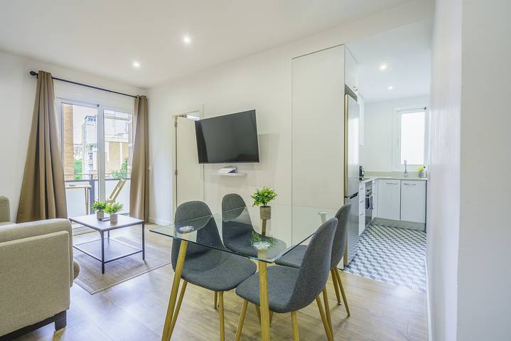 Holiday apartment for 5 people, with balcony - 1