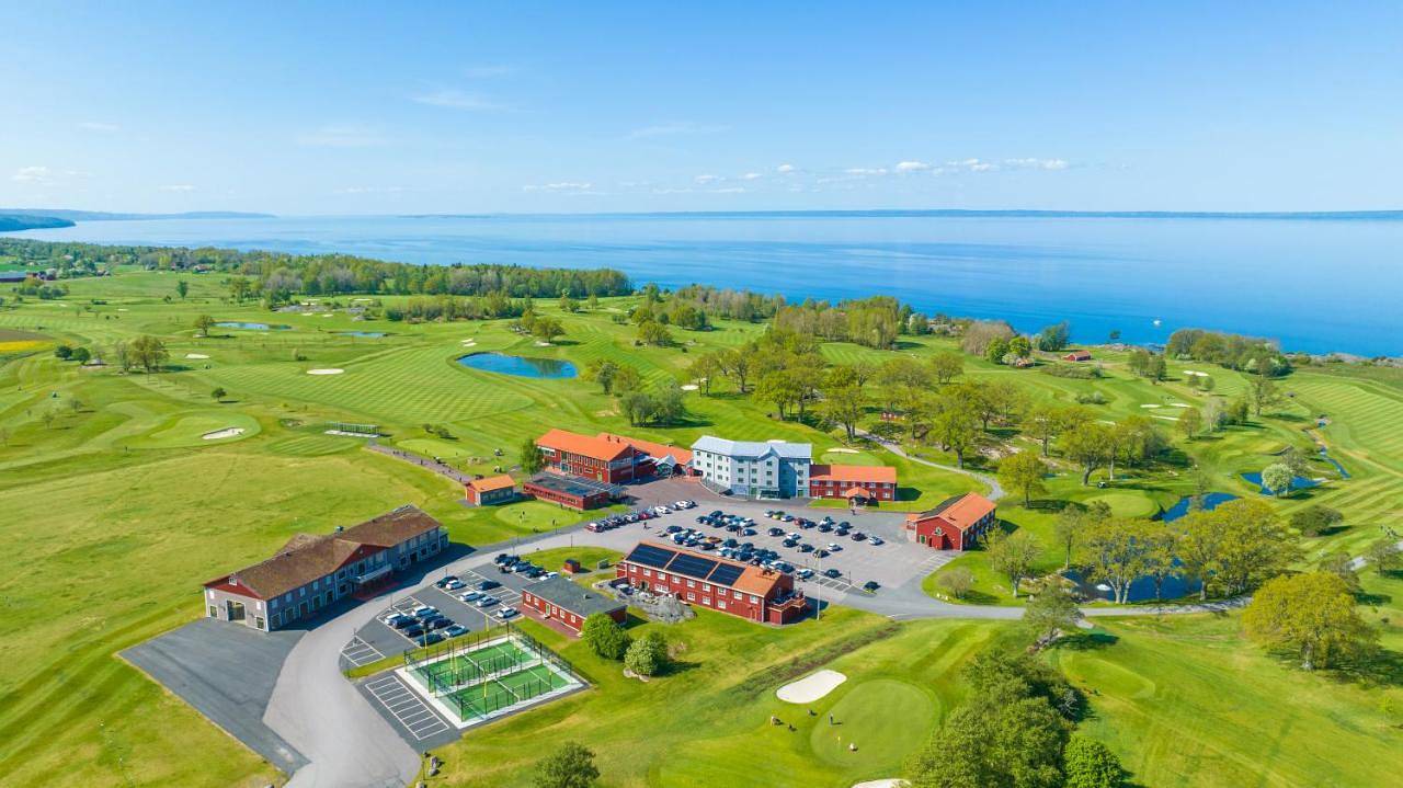 Ombergs Golf Resort in Ödeshög, Vättern