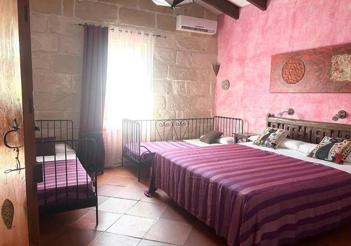 Chambre d’amis pour 4 personnes, avec piscine et jardin