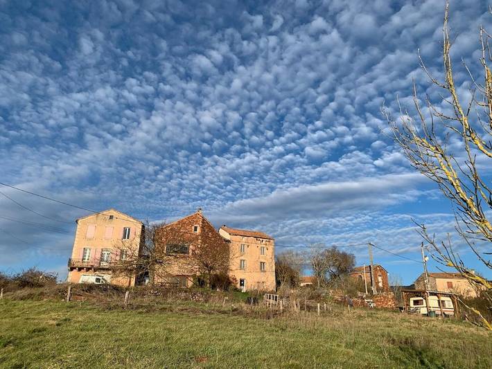 Location de vacances pour 12 personnes, avec vue et terrasse à Montlaur (Midi-Pyrénées)