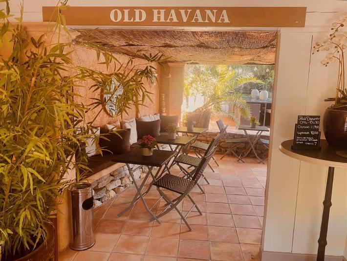 Maison d’hôte pour 3 personnes, avec piscine et jardin ainsi que jacuzzi et terrasse à Le Plan-de-la-Tour - 4