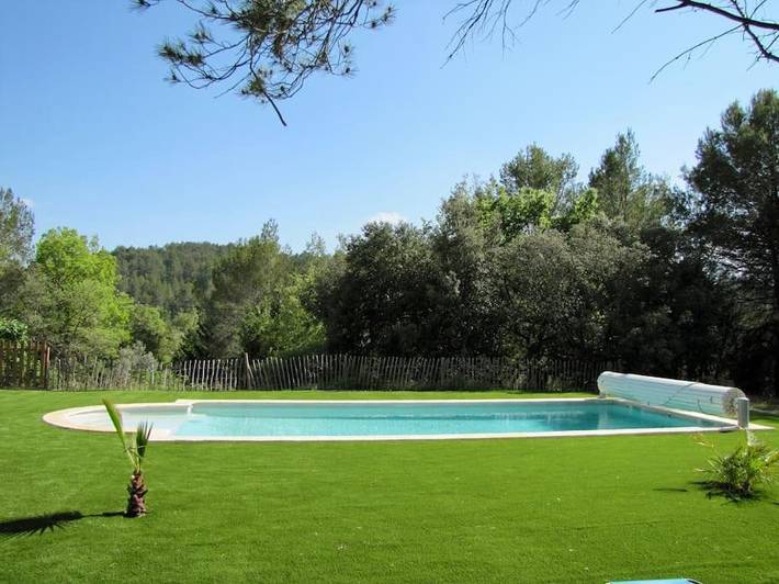 Location de vacances pour 12 personnes, avec jardin ainsi que vue et piscine, animaux acceptés à La Verdière - 3