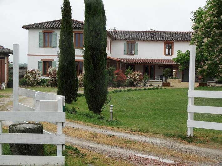 Gîte pour 6 personnes, avec Piscine à Rabastens