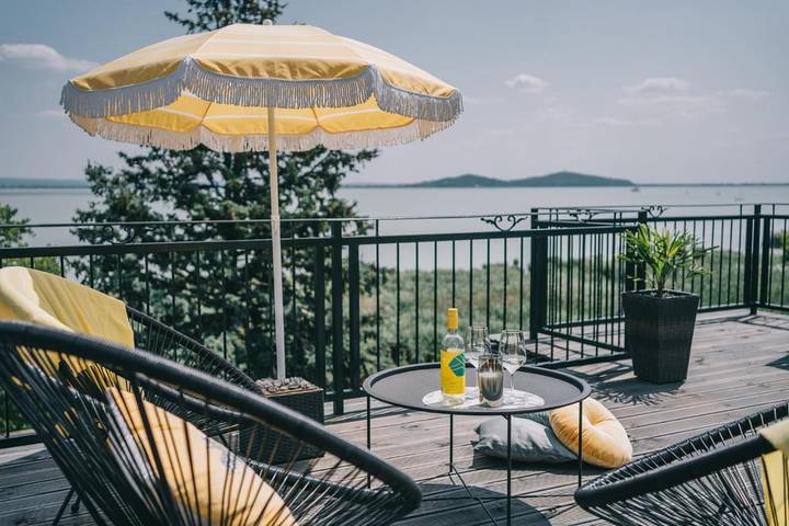 Ferienwohnung für 2 Personen, mit Ausblick und Garten sowie Seeblick in Badacsonytomaj