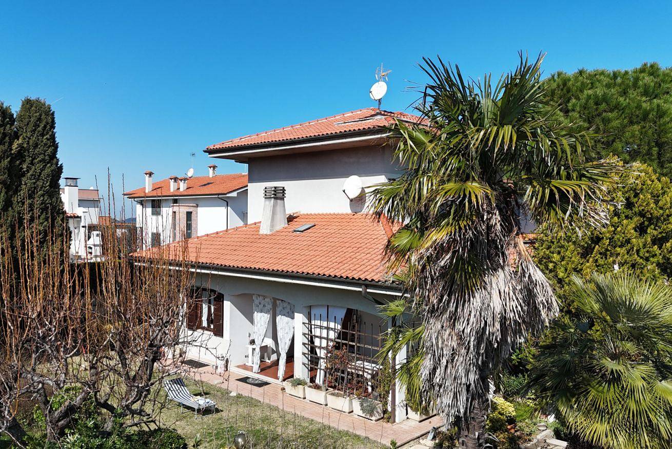 Ganze Wohnung, Ferienwohnung für 3 Personen mit Balkon/Terrasse in Montemarciano, Ancona Provinz