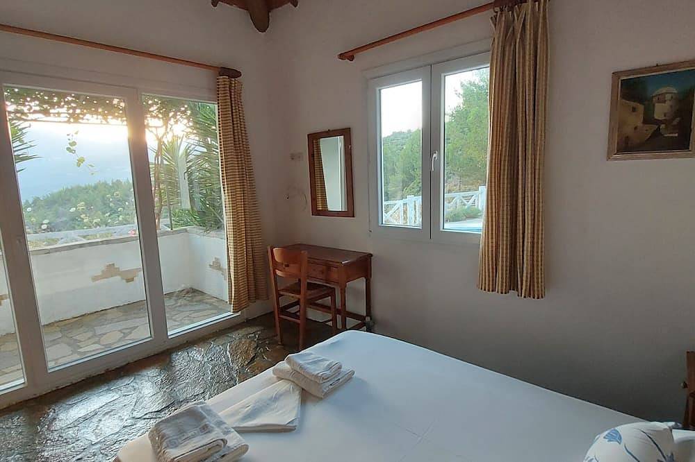 Apartment 800m from Koumeika, Samos in Samos