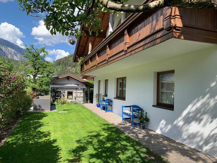 Apartamento de vacaciones para 5 personas, con vistas y jardín - 1