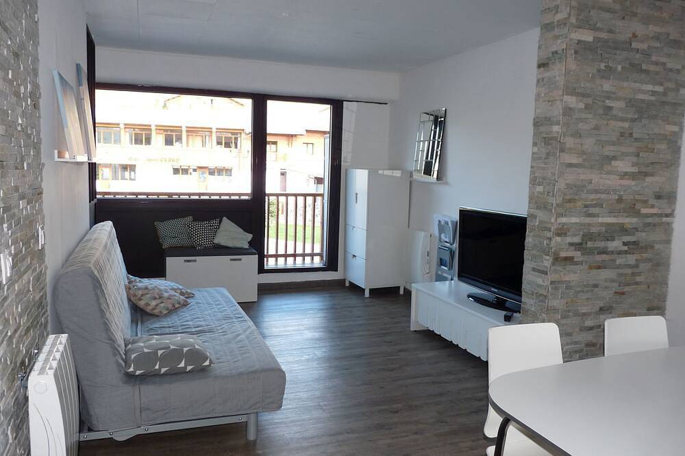 Appartement entier, Grand studio 40m2 centre station Valberg in Péone, Région de Nice