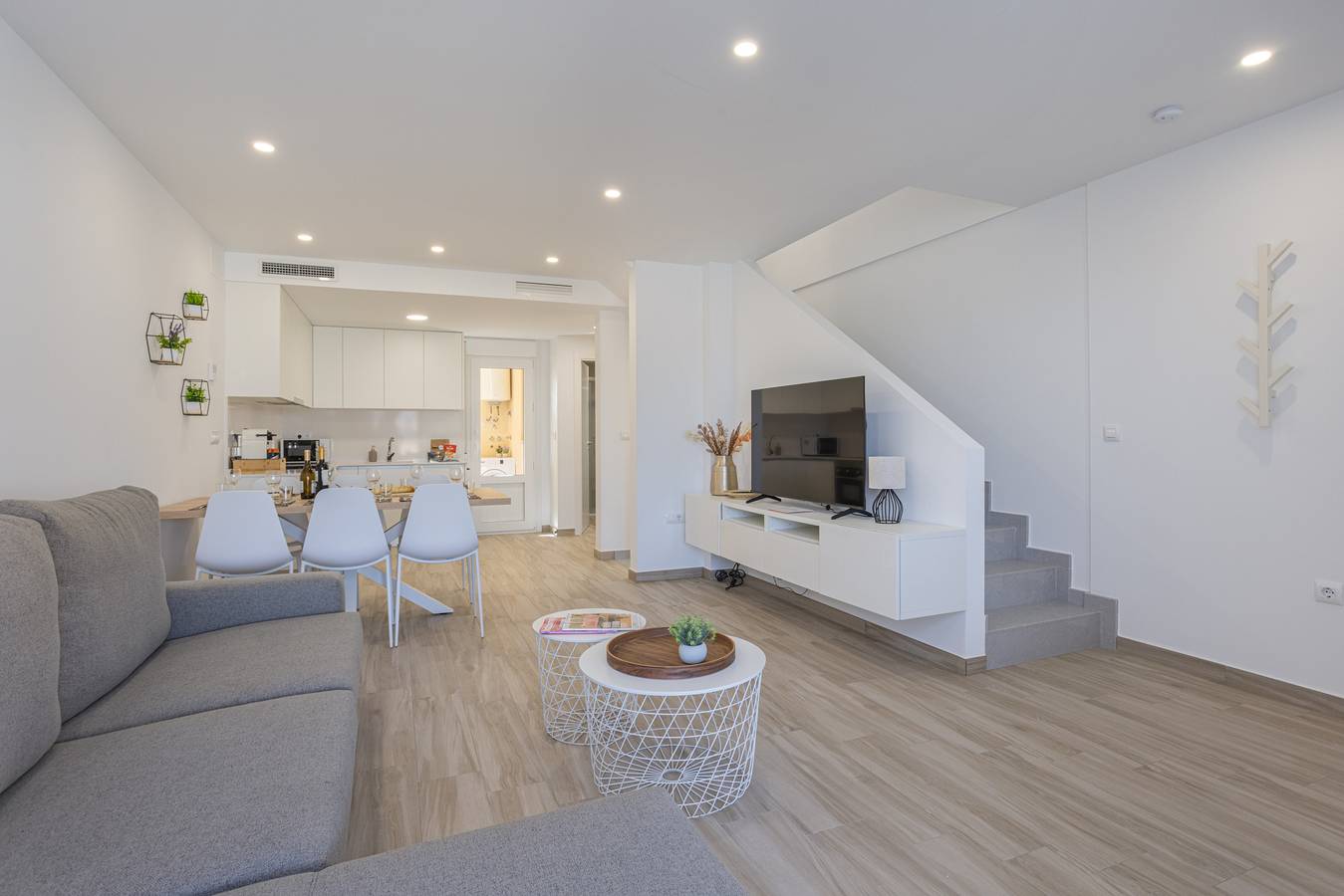 Kuma Luxury Holiday Spaces Sl — Casa Entre Puerto y Playas in Los Miradores del Puerto, San Javier