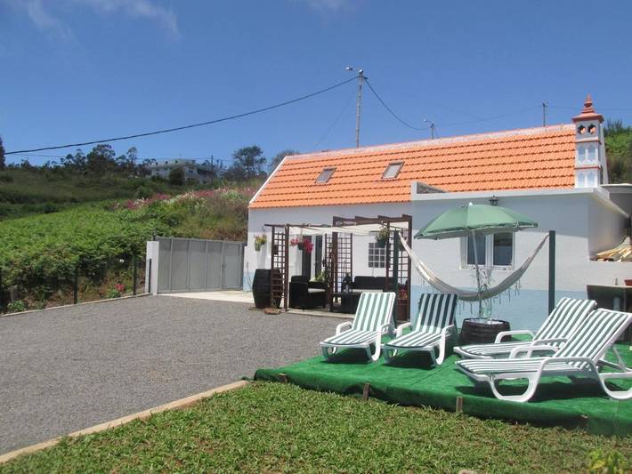 Ferienhaus für 4 Personen, mit Balkon und Terrasse sowie Garten und Ausblick