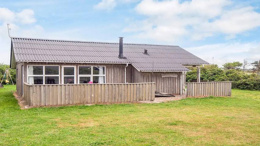 Ferienhaus für 9 Personen, mit Terrasse und Sauna in Holmsland Klit