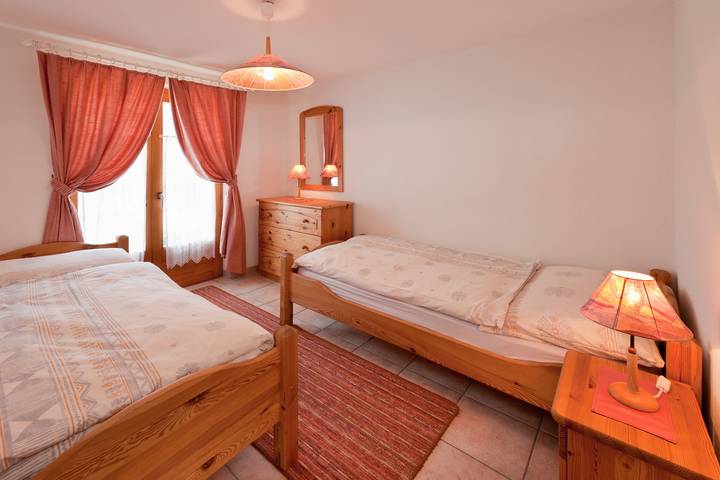 Gîte pour 4 personnes, avec terrasse à Grächen - 3