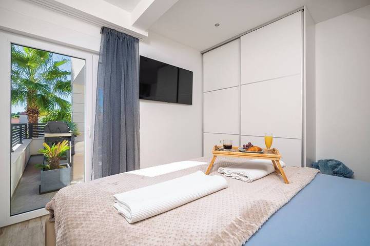 Villa pour 8 personnes, avec jardin à Tribunj - 3