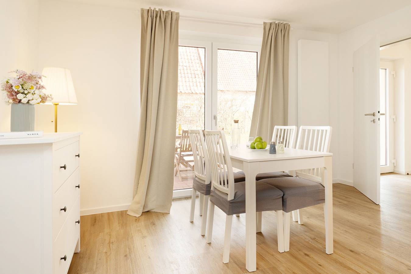 Ganze Ferienwohnung, Dorfstraße 24 Grebin Hahn in Grebin, Südliche Ostseeküste