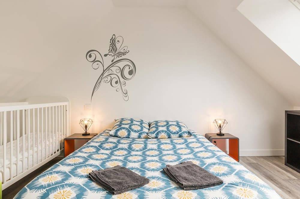 Charming stone house near Mont St-Michel bay in Le Val-Saint-Père, Mont-Saint-Michel Bay