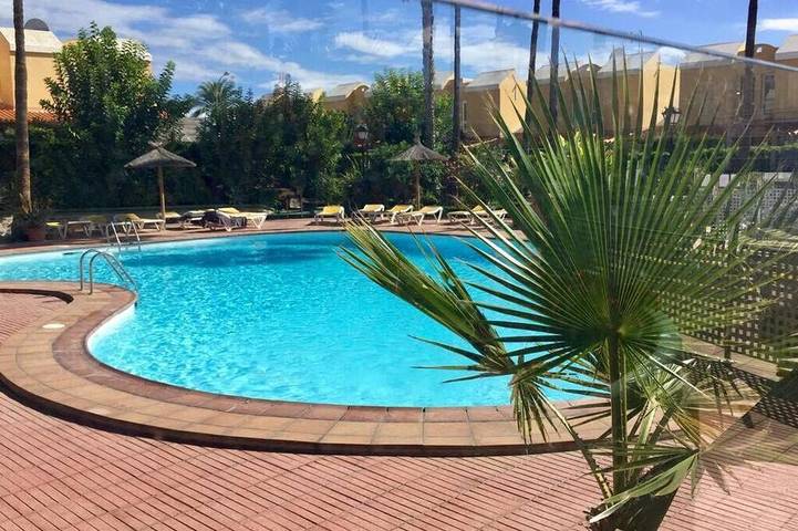 Ferienhaus für 4 Personen, mit Garten und Terrasse sowie Pool, mit Haustier - 1