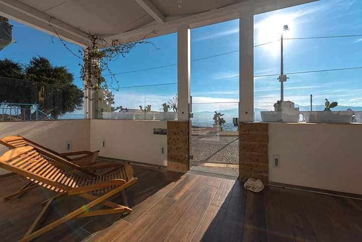 Casa vacanza per 4 persone, con terrazza, con animali domestici a Porticello