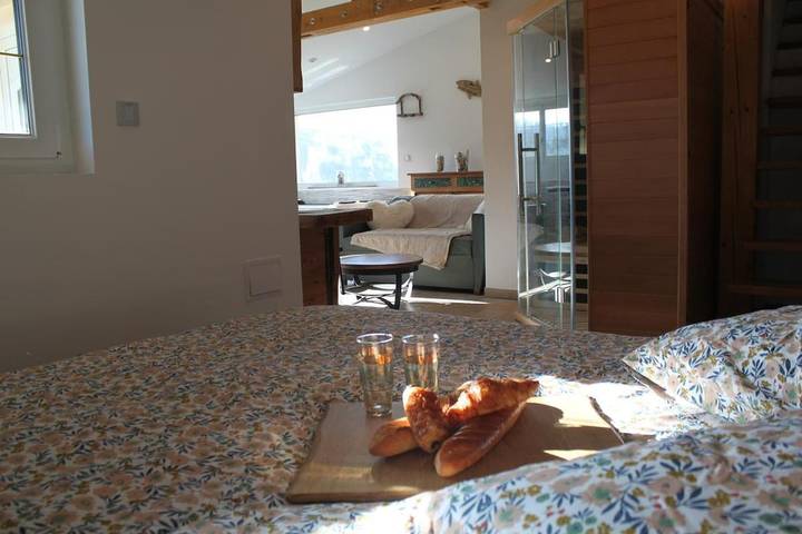 Location de vacances pour 2 personnes, avec terrasse et jardin ainsi que sauna et jacuzzi à Saint-Martin-en-Campagne - 4