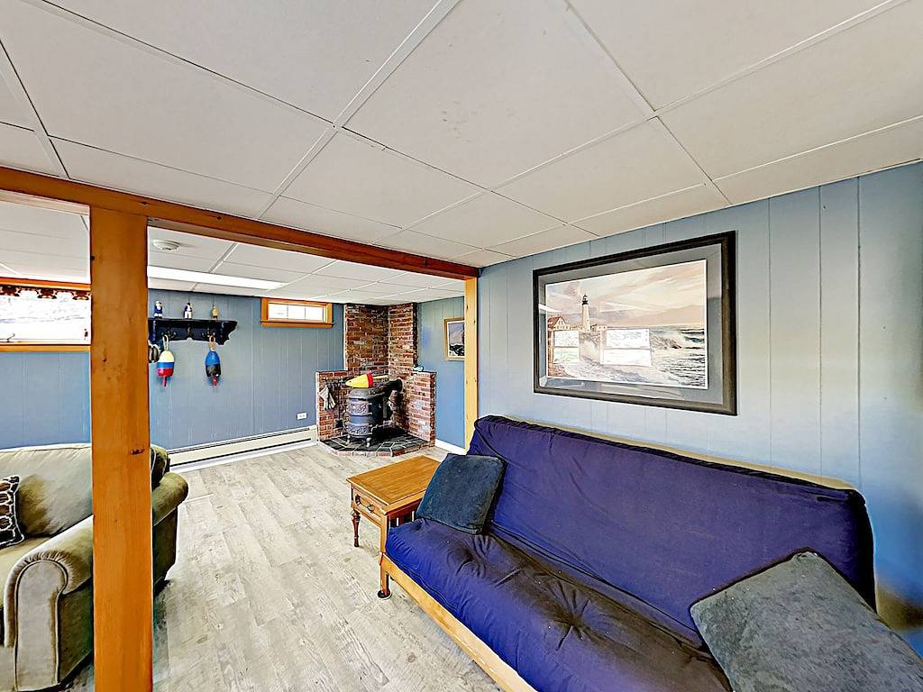 Serenity A Deck w Great View, 14 mins to Quiet Side Acadia in Hancock County