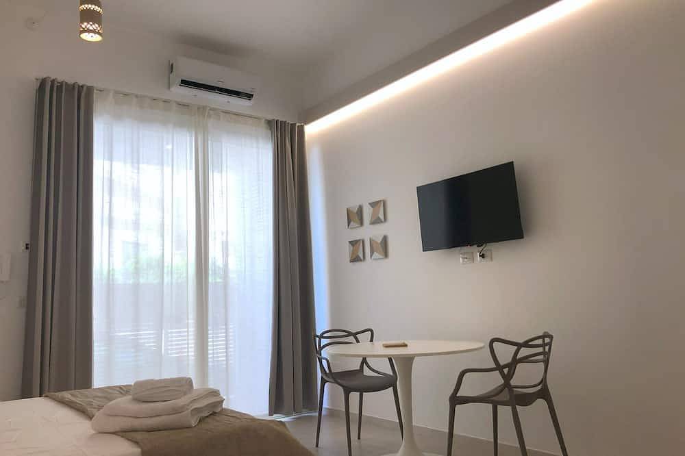 Entire apartment, Zefiro Suites provides accommodation located in Lecce in Lecce, Lecce Province