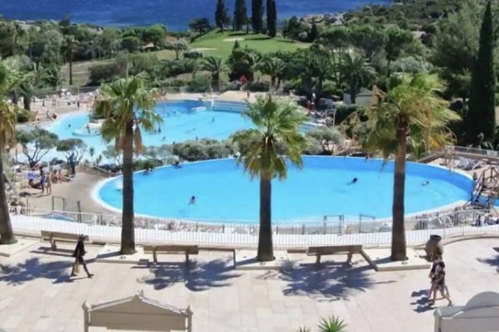 Appartement de vacances pour 5 personnes, avec piscine, animaux acceptés