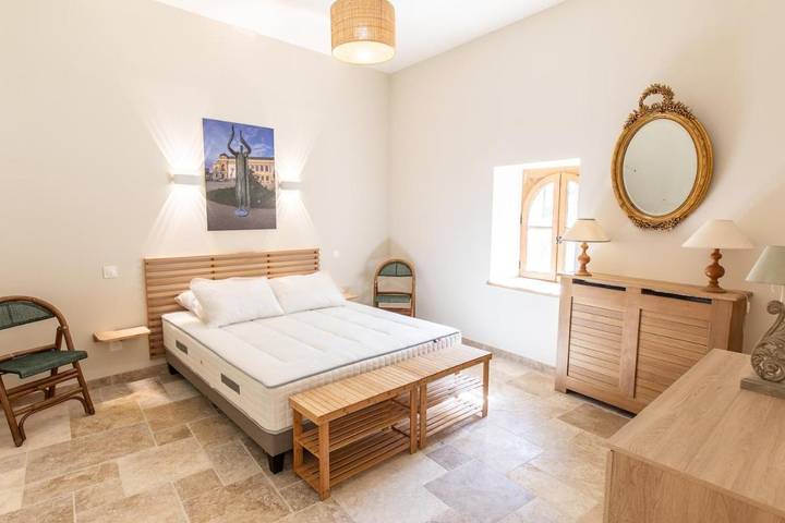 Location de vacances pour 10 personnes, avec piscine ainsi que jardin et vue à Cellettes - 4