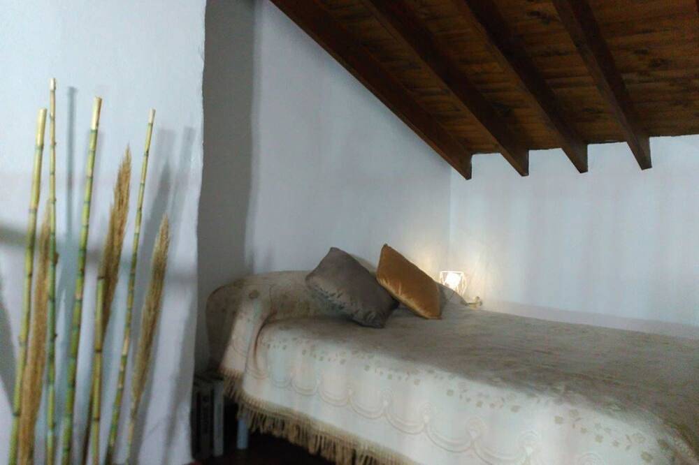 Estudio El Pilarillo in Alcaucín, Málaga Province