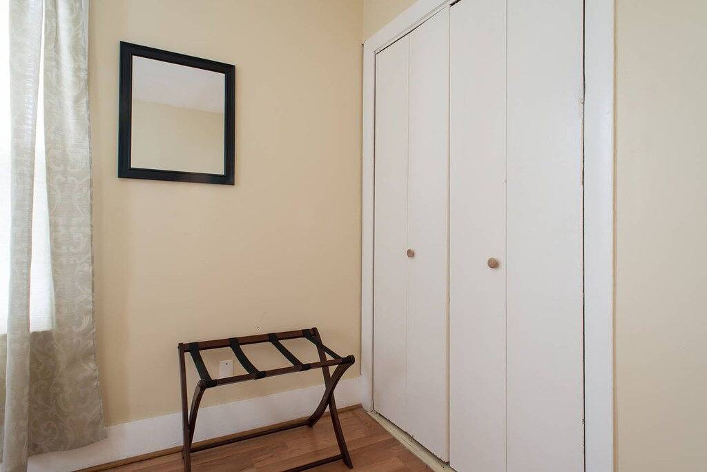 Ganze Wohnung, Salem Spacious Second Floor 3-4Br! in Salem (MA), Essex County (MA)