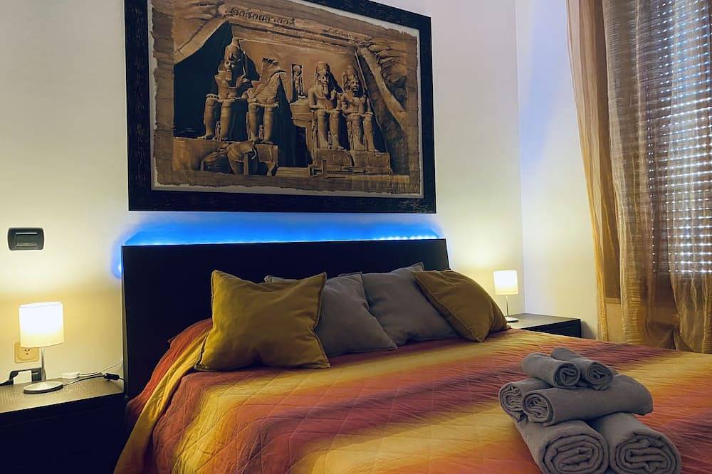 Apartamento entero, Cozy apartment with breakfast included and private garage on request in Foggia, Provincia de Foggia