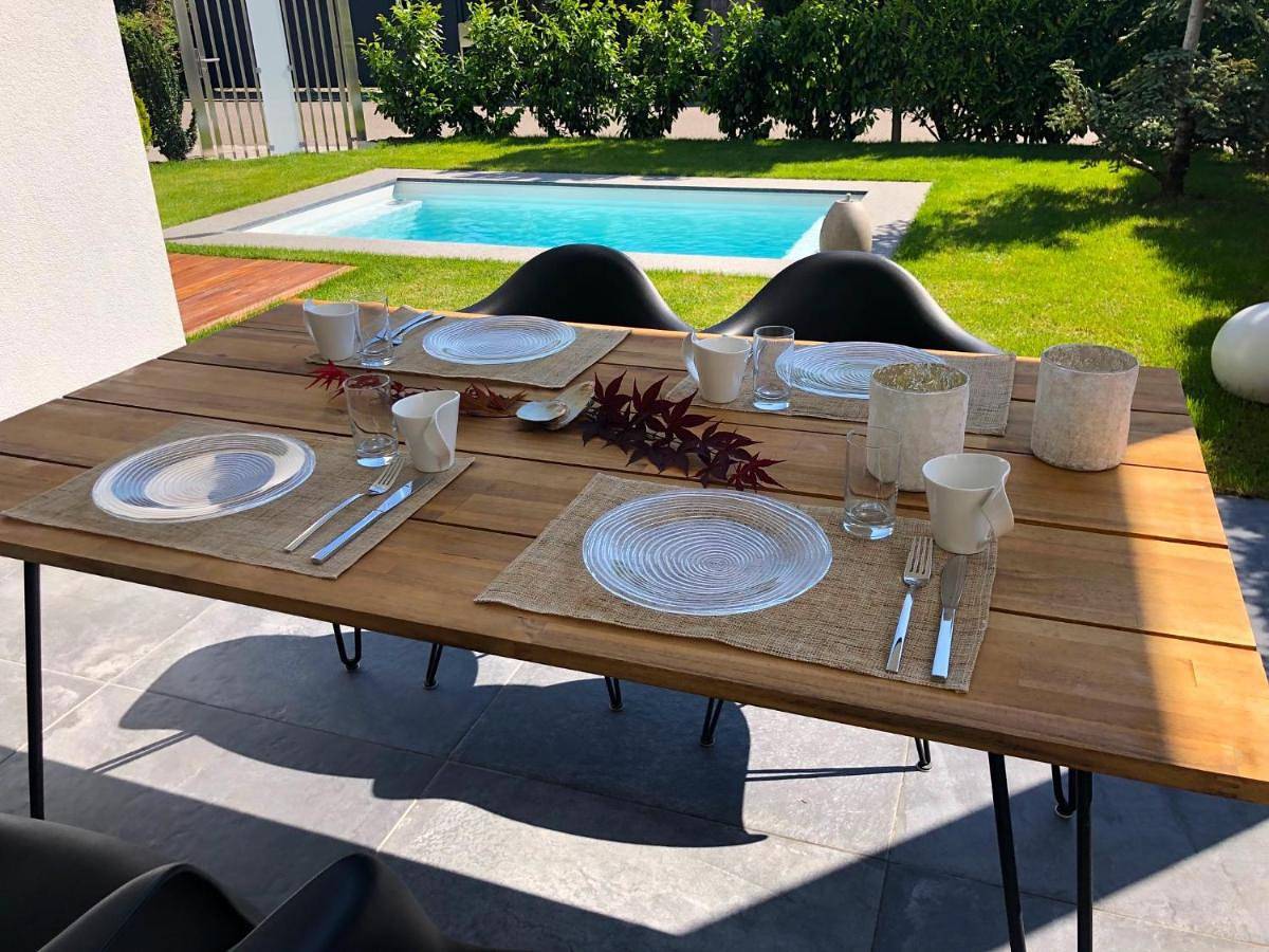 Ganze Wohnung, Dreamapartment La Vigna Living mit eigenem Aussenpool & Sauna - Weil am Rhein in Weil am Rhein, Südschwarzwald
