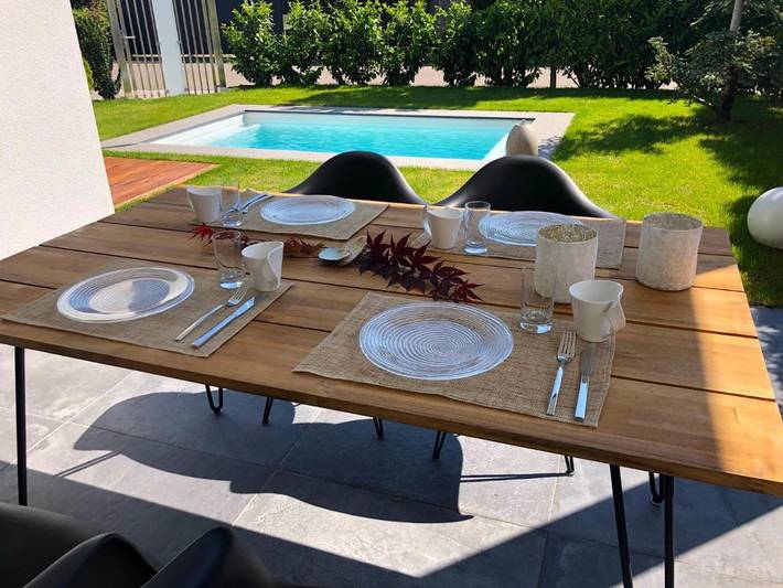 Ferienwohnung für 4 Personen, mit Terrasse und Garten sowie Pool und Sauna in Weil am Rhein