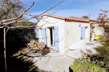 Gîte pour 6 personnes, avec jardin, animaux acceptés dans La Madrague