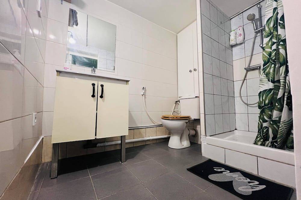 Maison Proche de Paris et Disneyland et Cdg Paris.\n\n2 personne 1chambre,1salon. in Villemomble, Sena-Saint Denis