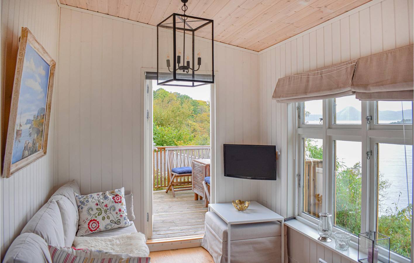 Holiday home for 4 people with terrace in Etne